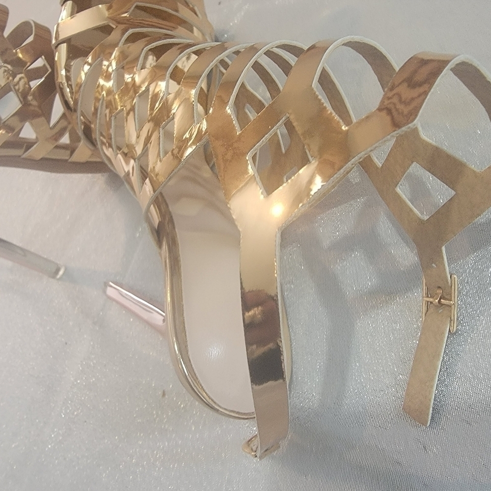 Metallic Gold Strappy Sexy Sandals/Stiletto Heels NEW!!🌟👠 - Picture 7 of 14
